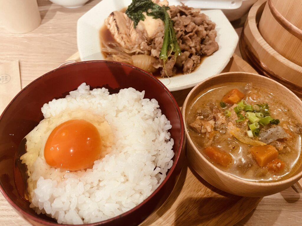 池袋西口　ヒャ/とろり。　季節の肉豆腐TKG定食⑤