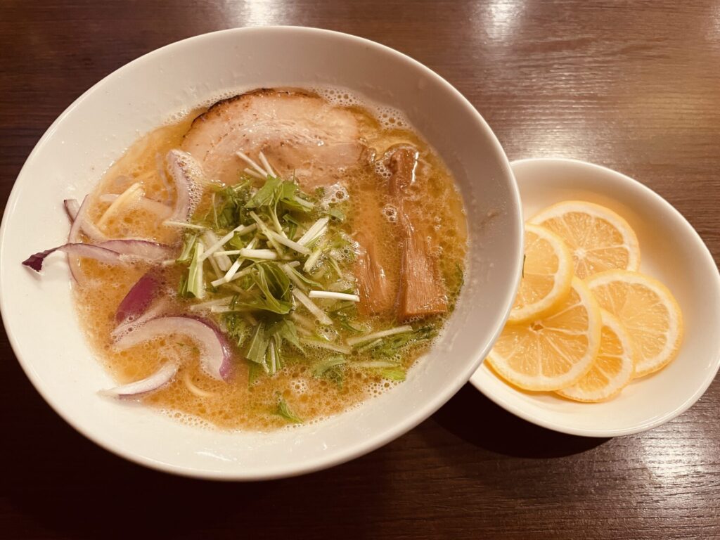 大宮ラーメン　Paitan Works　レモン鶏白湯ラーメン①
