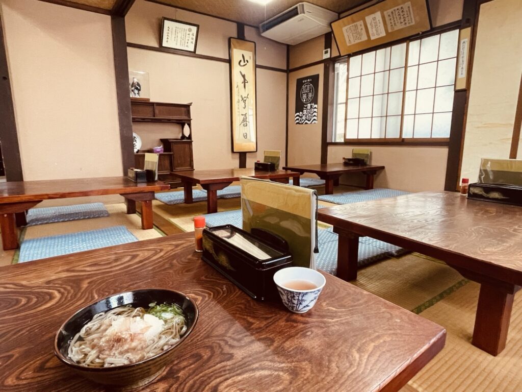 福井県　あぜ川　お座敷