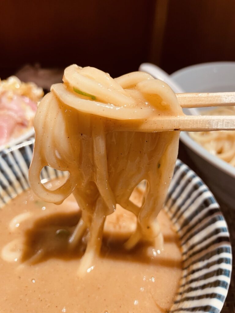 池袋東口　麺庵いぶし　味玉つけ麺④