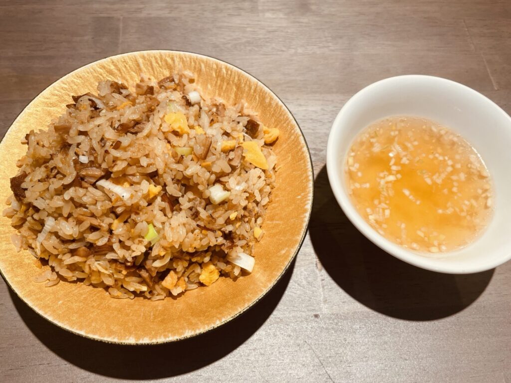 池袋西口　人類みな麺類とエスサワダ　チャーシューチャーハン①　