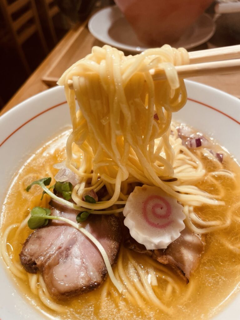 チャーシュー麺専門 中華そばナルト 鶏塩ラーメン②