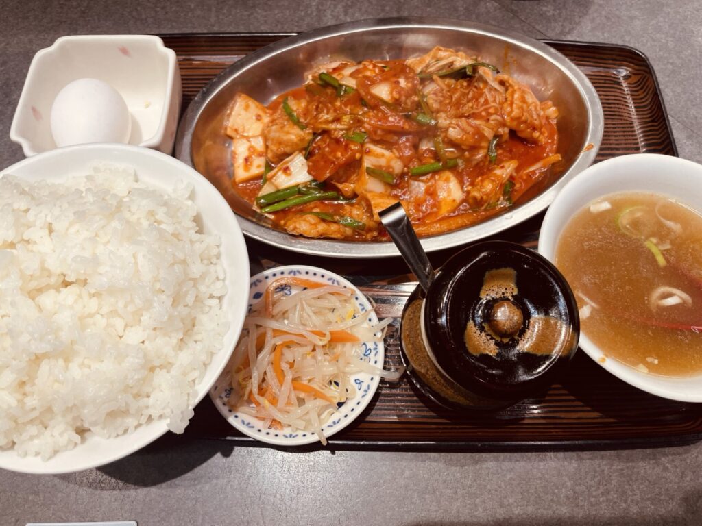 松ちゃん 池袋西口 ホルモン炒め定食①