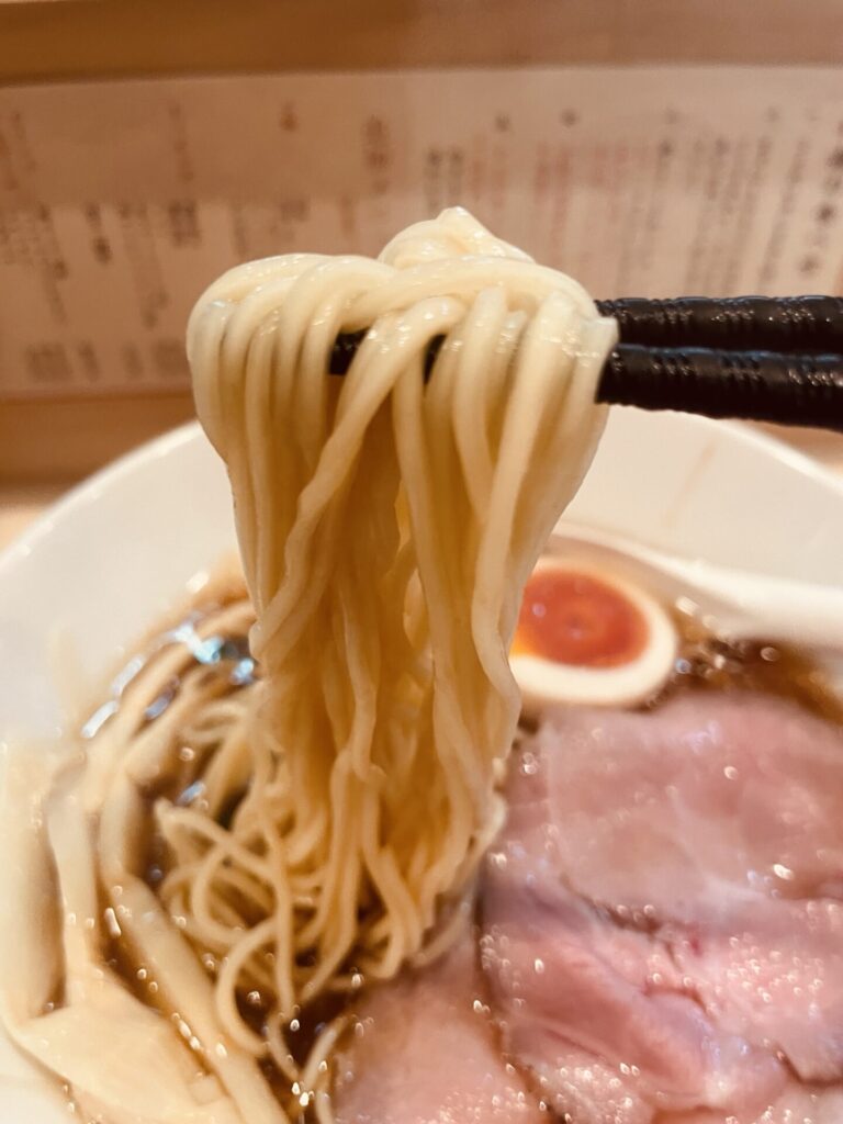 王子駅　八重桜　味玉鶏中華そば③