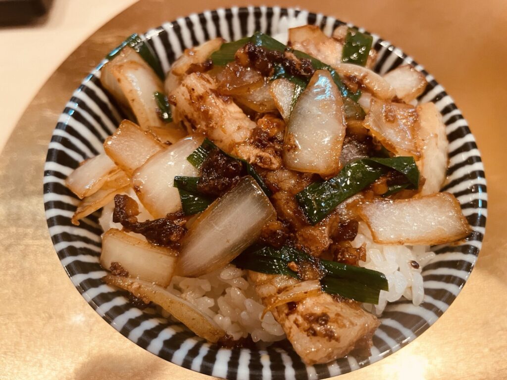 王子駅　八重桜　ミニスタミナ丼